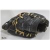 Image 1 : VINTAGE COOPER WEEKS LTD BASEBALL GLOVE