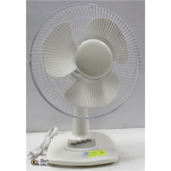 WHITE MAINSTAYS OSCILLATING 12INCH TABLE FAN