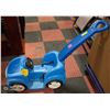 Image 1 : STEP 2 PUSH CAR