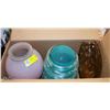 Image 1 : 3 GLASS VASES ASSORTED SIZES GLASS