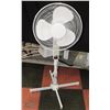 Image 1 : WHITE MAINSTAYS OSCILLATING 16 INCH STAND UP FAN