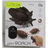 Image 1 : GIANT ROACH REMOTE CONTROL