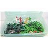 Image 1 : TUB OF PLASTIC SOLDIERS