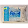 Image 1 : NEW WHITE GOOSE DOWN QUEEN SIZE PILLOW, 17OZ FILL
