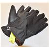 Image 1 : NEW PAIR OF ISOTONER MEDIUM BLACK WINTER GLOVES