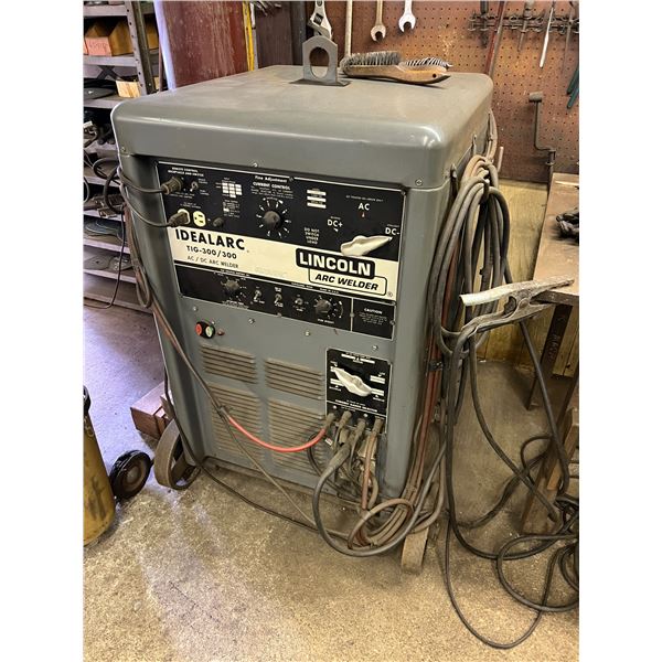 Lincoln Idealarc Tig-300 AC/DC Arc Welder