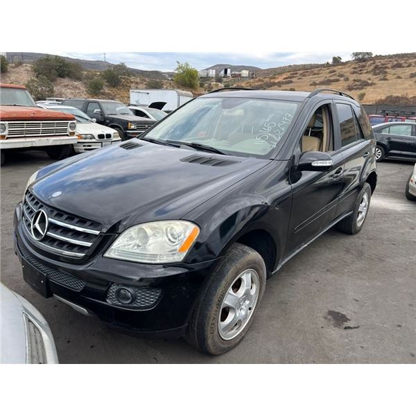 2006	Mercedes-Benz	M-Class