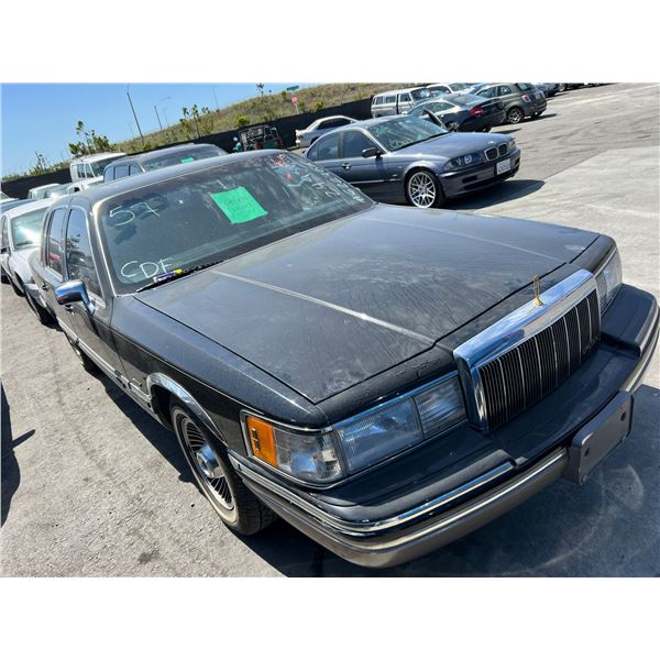 1991 Lincoln Town Car Signature