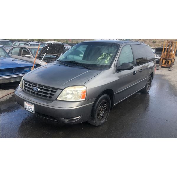 2005 Ford Freestar SE
