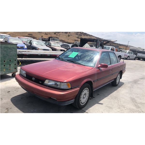 1990 Toyota Camry LE