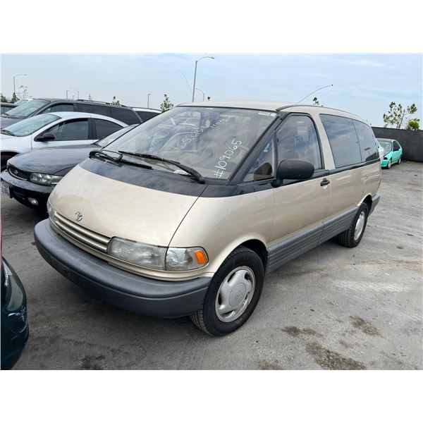 1993 Toyota Previa LE