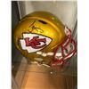 Image 1 : Tyreek Hill Autographed Kansas City Chiefs Full Size Speed Replica Helmet (Beckett)
