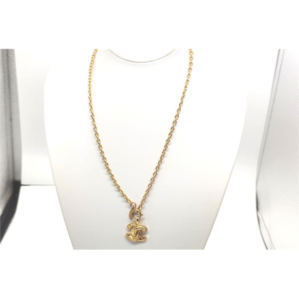 Chanel Gold-tone Metal CC Matelasse Quilt Logo Pendant Chain Necklace