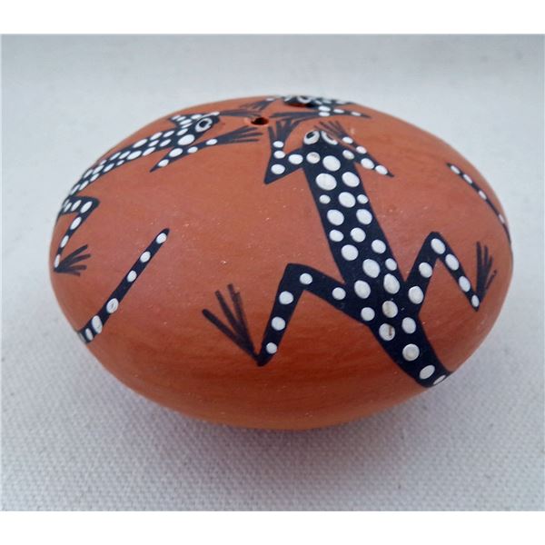 Acoma Pottery Lizard Seed Jar by B. Aragon