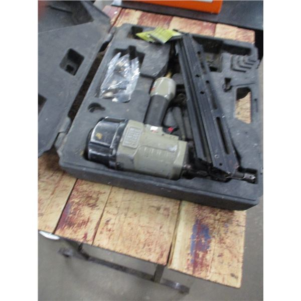 PORTER CABLE AIR NAILER