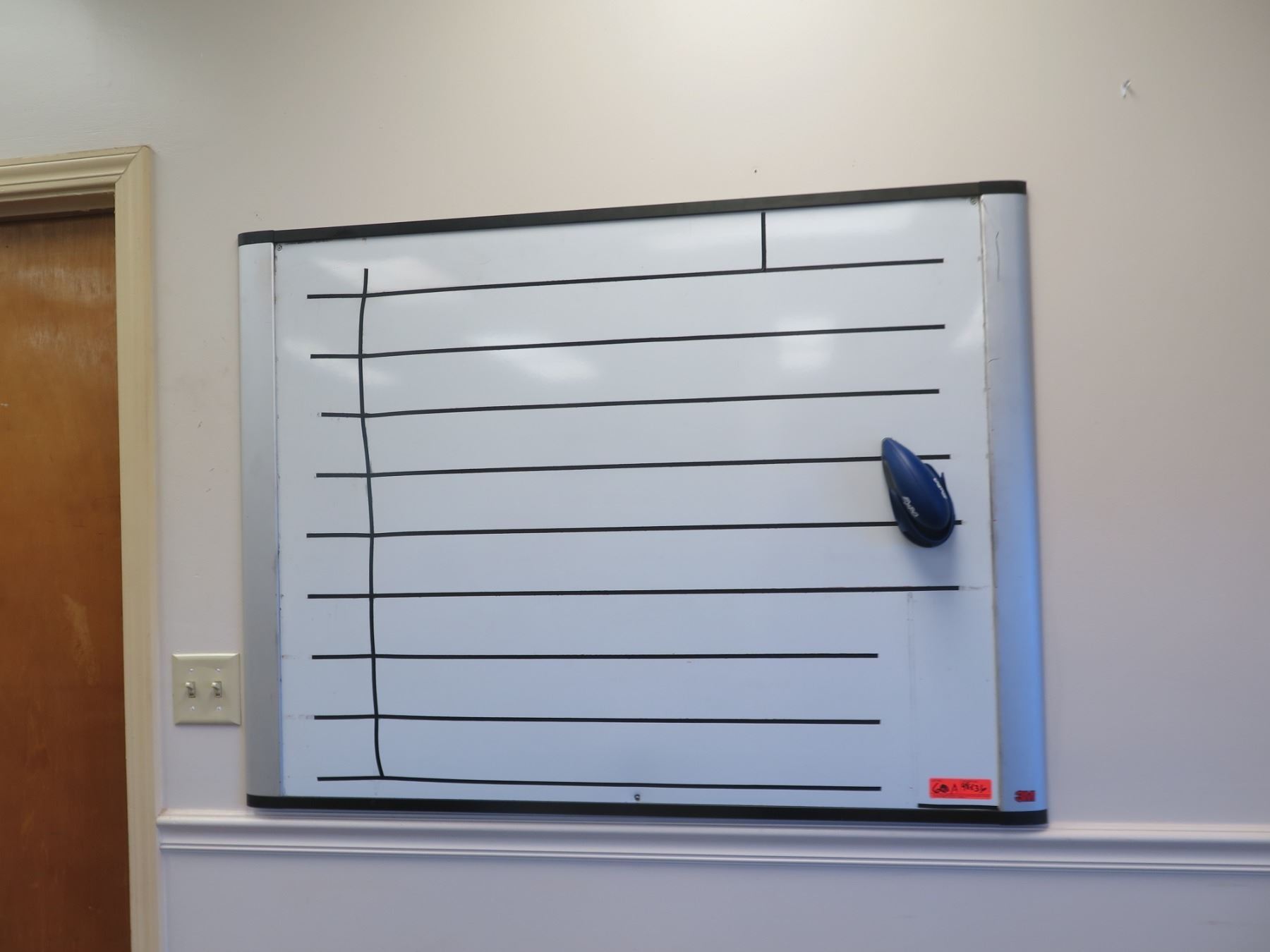 WallMount Whiteboard Oahu Auctions