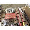 Image 6 : Pallet Multiple Cutters, Chain, Bolts, Washers, etc