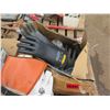 Image 3 : Pallet Multiple Safety Gloves & PIP Carry Bags