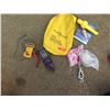 Image 2 : Fluke Network Voltage Detector C99700 w/ Accessories in Carry Bag