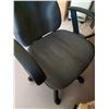 Image 10 : Desk & Office Chair Cat C