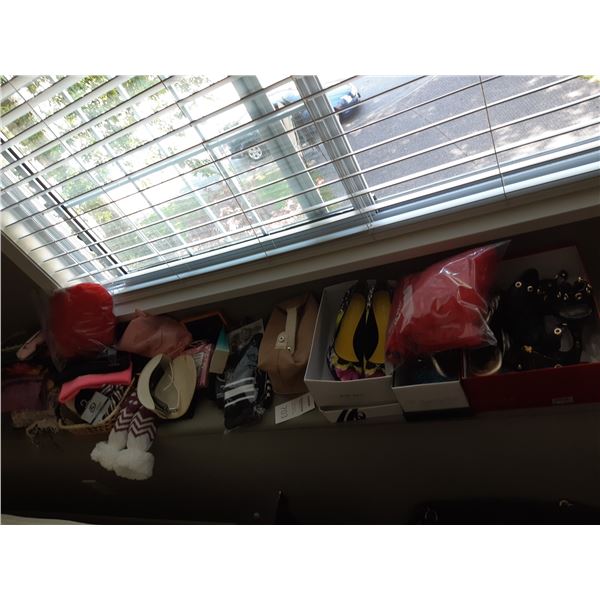 Assortment of Shoes, Scarfs & More Cat A