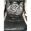 Image 3 : Leather Chair Cat C