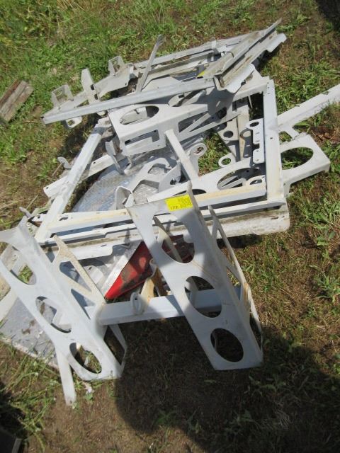METAL TYPES OF BRACKETS FRAMES