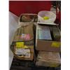 Image 1 : LG. LOT OF SORTED 1/2" STAPLES