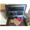 Image 2 : BRIEFCASE