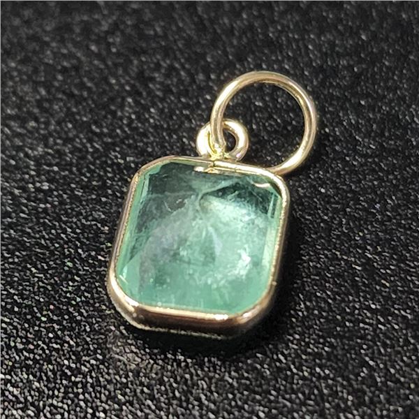 10K  EMERALD  PENDANT