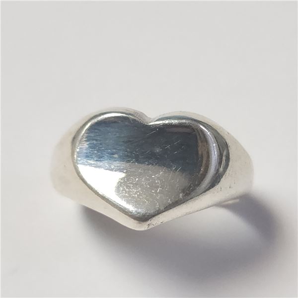 SILVER HEART SIGNET RING