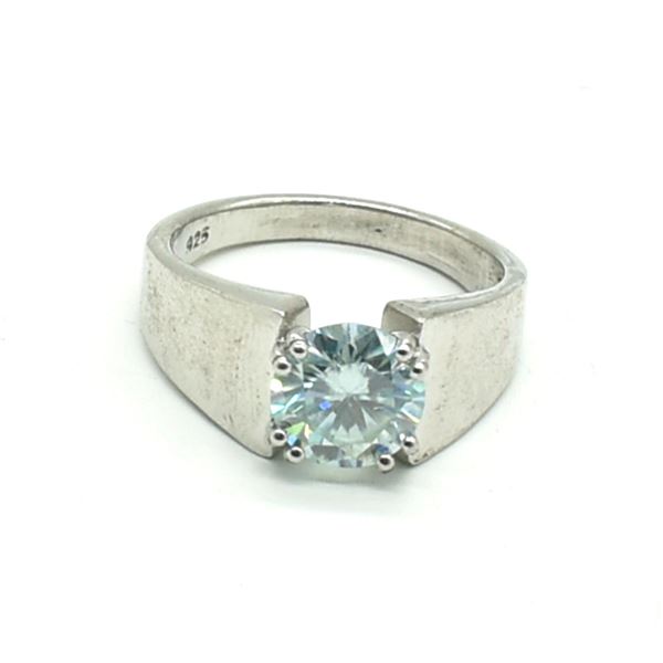 SILVER MOISSANITE (2.25CT) RING SIZE 10