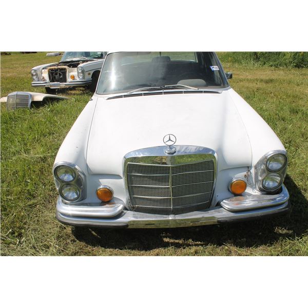 1970 Mercedes, 280 SE, White (4 Door), Approx. 49,142 Miles. VIN- 108 01812048969