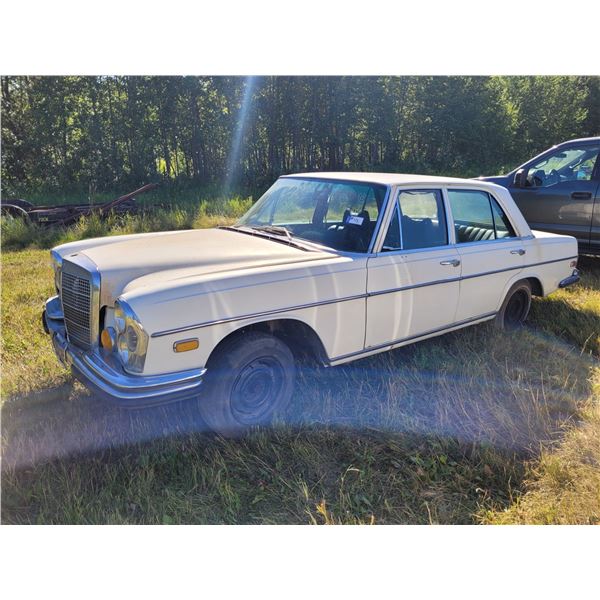 1970 Mercedes, 280 SE, White (4 Door), Approx. 33,103 Miles. VIN- 108 01812052136