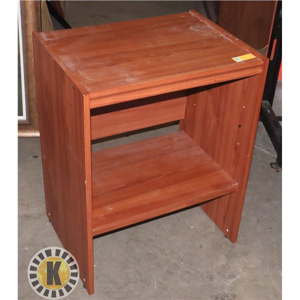 ESTATE SIDE TABLE