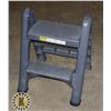Image 1 : RUBBERMAID STEP STOOL