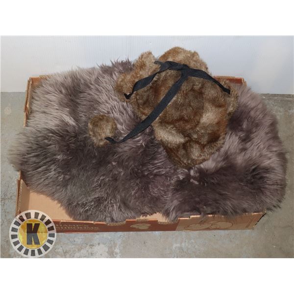 FLAT OF ESTATE FUR ITEMS
