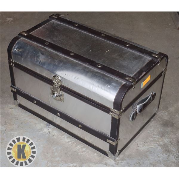 ESTATE STORAGE TRUNK