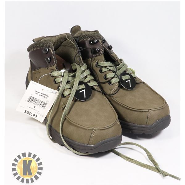 NEW MENS LOAFER BOOT SIZE 7