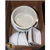 Image 1 : BUNDLE OF ASSORTED WHITE DISHES