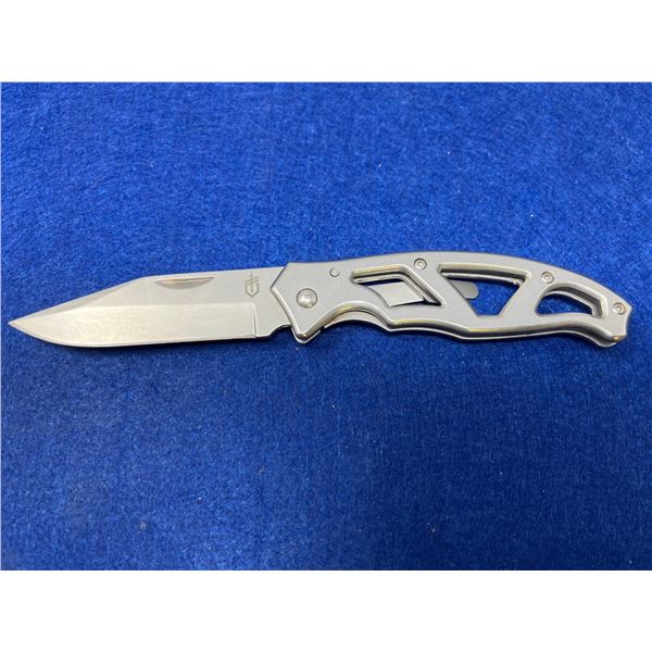 Gerber Grey Paraframe Lock Blade folding pocket knife with clip model 4880518A