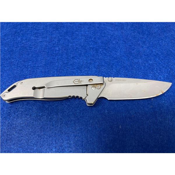 Gerber Black and Silver Lock Blade folding pocket knife with clip