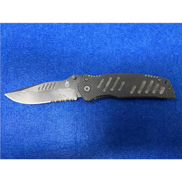 Gerber Black Lock Blade folding pocket knife with clip model 4660113A
