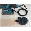 Image 8 : Makita B03710 Finishing Sander