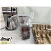 Image 9 : Cuisinart Supreme Grind Automatic Burr Mill & Oster Coffee Maker