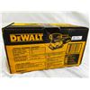 Image 2 : DeWALT 1/4 sheet palm grip sander