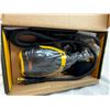 Image 3 : DeWALT 1/4 sheet palm grip sander