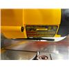 Image 2 : DeWALT 10" Compound Mitre Saw