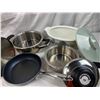Image 2 : Kitchen Lot