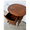Image 2 : Wooden side table